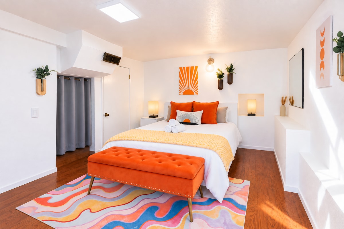Berkeley Hills studio suite for one overnight guest
